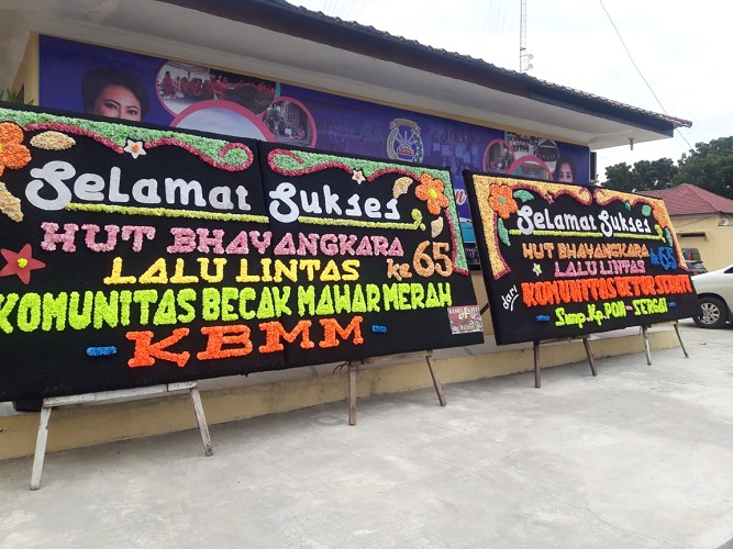 HUT Sat Lantas ke-65, Polres Sergai Dibanjiri dengan Karangan Bunga