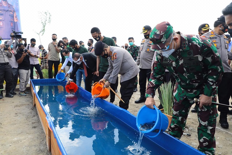 Kabaharkam Polri Apresiasi Pemanfaatan TPA Terjun Medan Jadi Lahan Ketahanan Pangan