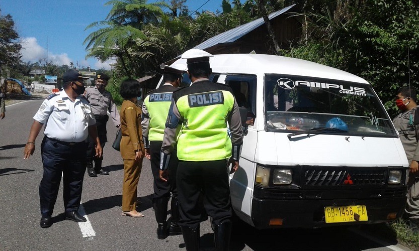Polres Tapsel Memberikan 109 Teguran Tertulis kepada Pelanggar Protokol Kesehatan