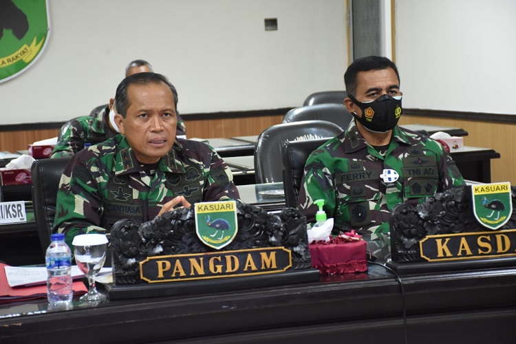 Pangdam XVIII/Kasuari: Jangan Kendor dalam Penanganan Covid-19 dan Jangan Pernah Lelah untuk Berpikir
