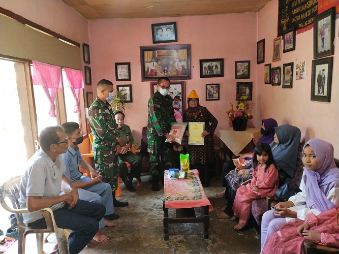 Bukti Kepedulian Kababinminvetcaddam I/BB Terhadap Veteran dalam Berikan Tali Asih