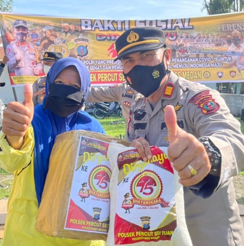 Jelang HUT Bhayangkara ke-75, Polsek Percut Sei Tuan Menggelar Baksos
