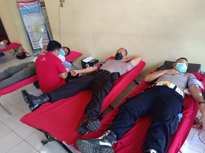 Sambut HUT Bhayangkara ke-75, Polsek Medan Helvetia Turut Serta Donor Darah Massal