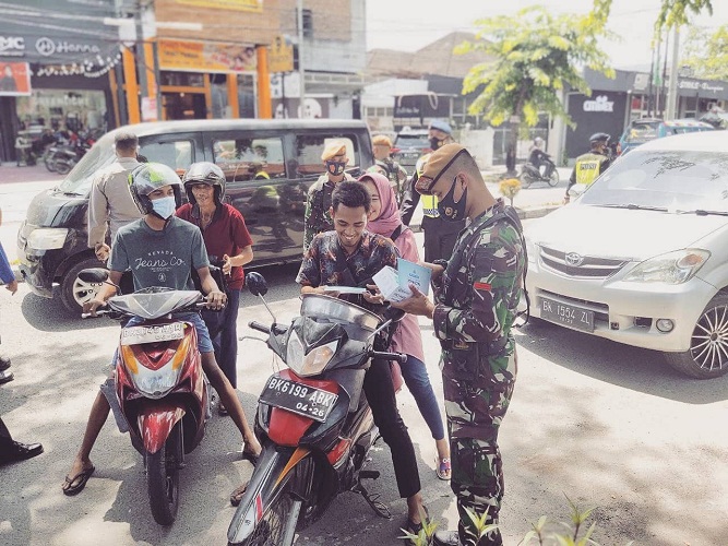 Yonarmed 2/105 Trk/KS Terus Dukung Kegiatan Operasi Yustisi Guna Menekan Tingkat Penyebaran Covid-19
