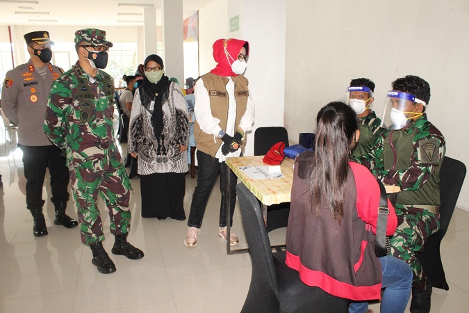 Dukung Percepatan Target Vaksinasi Wilayah, Kodim 0726/Sukoharjo Menggelar Serbuan Vaksinasi TNI