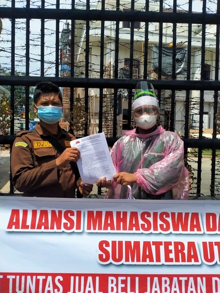 Demo di Kejatisu, AMPAKSU Tuntut Dugaan Jual Beli Jabatan dan Pengaturan Proyek di UINSU