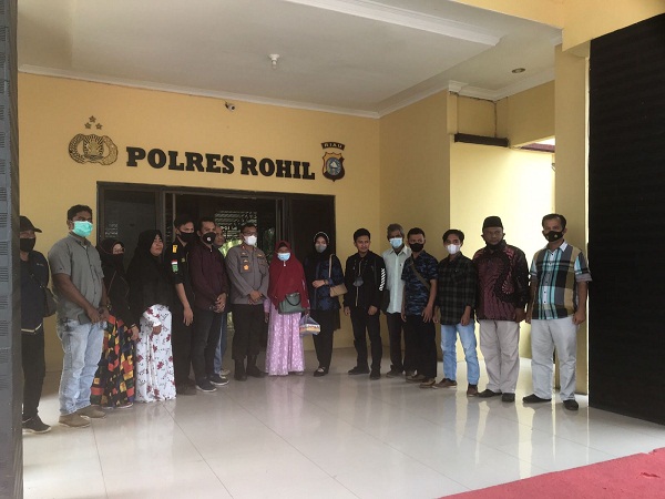 Kapolres Rokan Hilir Menggelar Pertemuan dengan Tokoh Masyarakat dan Mahasiswa