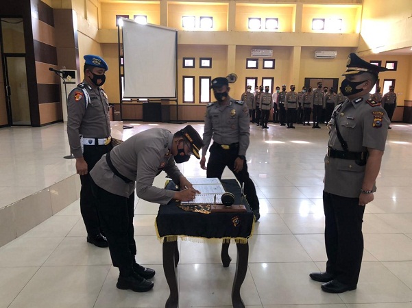 Polres Rokan Hilir Gelar Upacara Sertijab Wakapolres