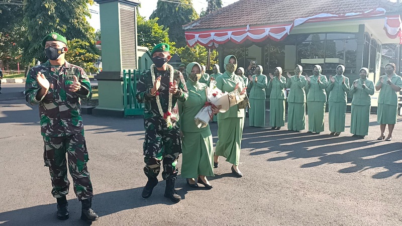 Sambut Calon Dandim, Kodim 0735/Surakarta Menggelar Tradisi Satuan