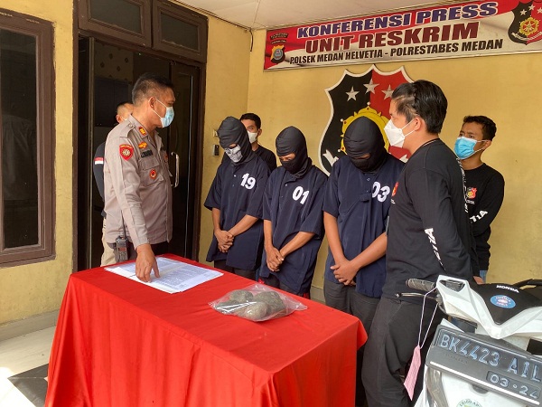 Tekab Polsek Medan Helvetia Menangkap Tiga Orang Terduga Pelaku Pencurian dengan Pemberatan