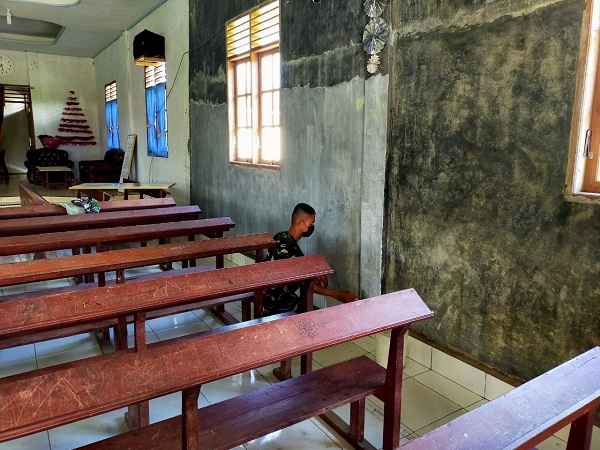 Dan SSK: Pengecatan Rumah Ibadah Program Tambahan TMMD 112 Kodim 0206/Dairi