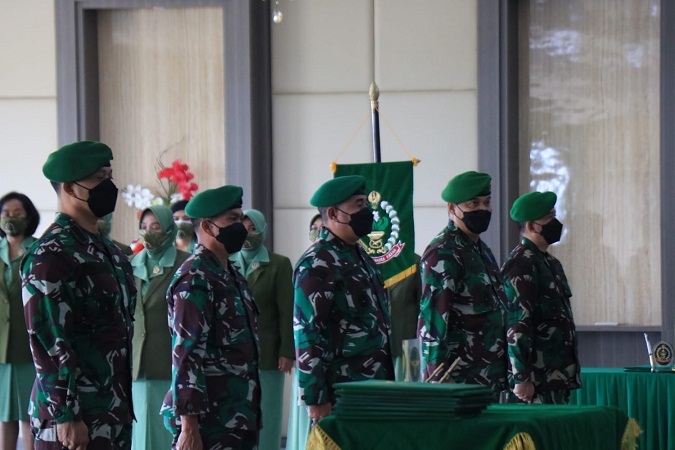 Danpuspenerbad Memimpin Acara Sertijab dan Penyerahan Jabatan Pamen Golongan IV