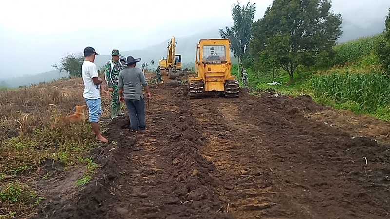 Kapten Czi M. Tambunan Memimpin Kegiatan Lapangan Pra TMMD Kodim 0206/Dairi