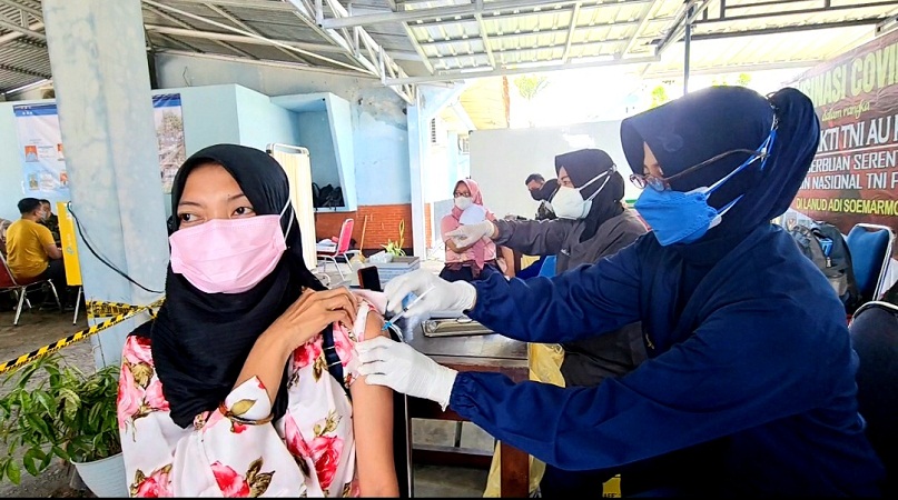 Sukseskan Serbuan Vaksinasi, Satgas Covid-19 Lanud Smo Ikut Mendukung Vaksinasi Tahap Kedua