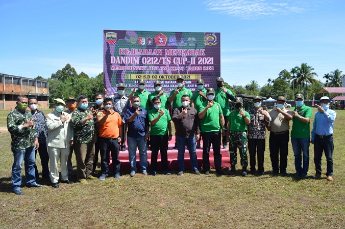 Dalam Rangka HUT ke-76 TNI, Kodim 0212/Tapsel Menggelar Perlombaan Menembak Dandim Cup II