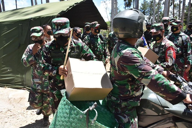 Di Tengah Latihan Uji Siap Tempur Terintegrasi, Pangdam Lakukan Baksos Kodam I/BB Peduli