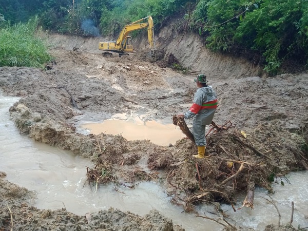 Lokasi TMMD 112 Kodim 0206/Dairi Hujan Terus, Pembuatan Gorong-gorong Mencapai 15 %