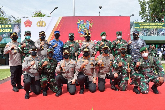 Pangdam I/BB Bersama Kapoldasu Meninjau Pelaksanaan Serbuan Vaksinasi Alumni Akabri 1999