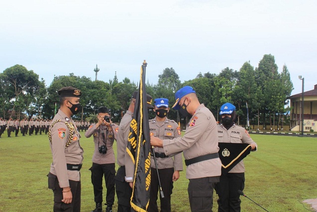 Brigjen Pol Mardiaz K Dwihananto Pimpin Upacara Pembubaran Perangkat Resimen Korps Siswa PAG Wira Mavendra Harjuna