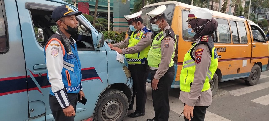 10 Supir Angkot Positif Pake Narkoba Sambil Cari Sewa