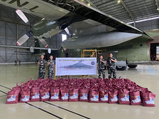 15 Tahun Pengabdian, Alumni AAU 2006 Memberikan Bantuan 5 Ton Sembako kepada Korban Erupsi Semeru