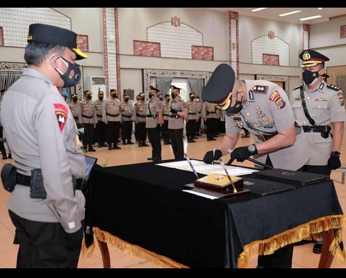 Kapolda Sumut Pimpin Sertijab Polresta - Polres dan Dirpolairut