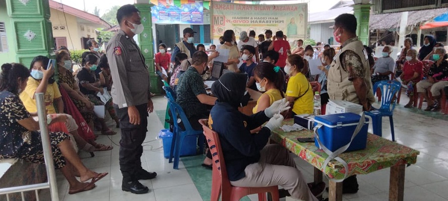 Kapolsek Pancur Batu Tinjau Percepatan Vaksinasi di Desa Durin Jangak