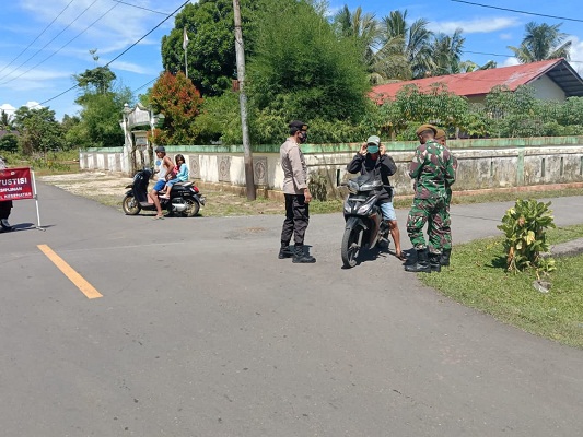 Satgas Yonarhanud 11/WBY Menggelar Operasi Yustisi dan Bagikan Masker Gratis kepada Masyarakat