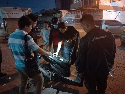 Tawuran di Kelambir V, Polsek Medan Helvetia Bawa Korban ke RS Hermina Namun Tidak Tertolong