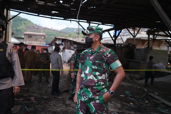 Danrem 023/KS Bersama Kapolda Sumut Meninjau Lokasi Ledakan di Sibolga