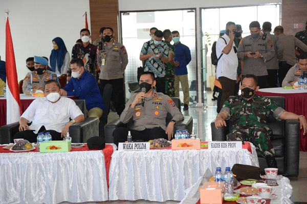 Kasdam I/BB Meninjau Vaksinasi Serentak Bersama Forkopimda Deliserdang