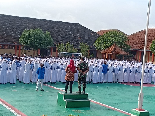 Tanamakan Kecintaan NKRI, Danramil Memberikan Materi Wawasan Kebangsaan