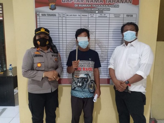 Viral Acungkan Gagang Porseneling, Supir Angkot Diamankan Polsek Tuntungan