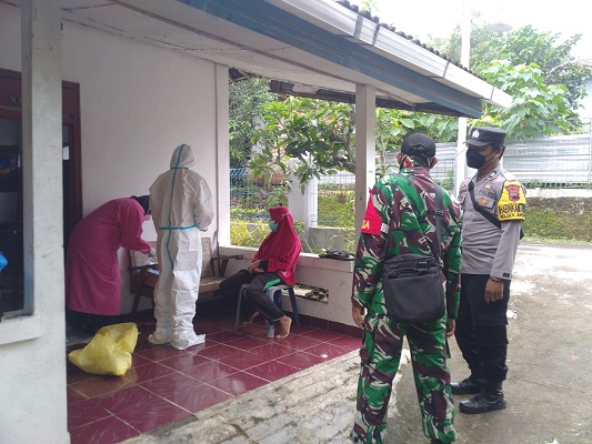 Babinsa Andong Mendampingi Tracking di Desa Mojo