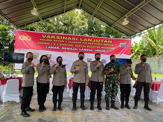 Kapolri Pantau Polsek Medan Tuntungan Adakan Sambungan Vaksinasi Rayon 3 Secara Zoom Meeting