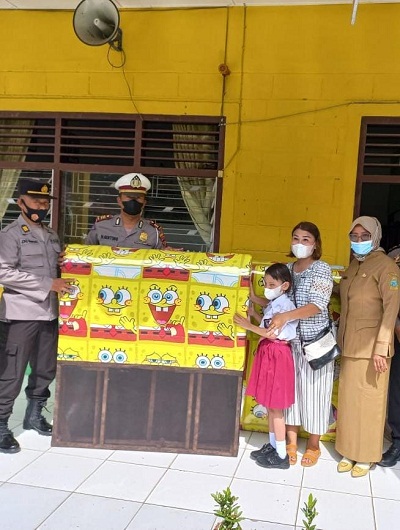 Masih Ingat Anak Penderita Tuna Netra yang Minta Tempat Tidur Spongbob? Kapolda Sumut Penuhi Keinginannya