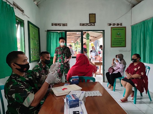 Koramil Karangmalang Diserbu oleh Ratusan warga