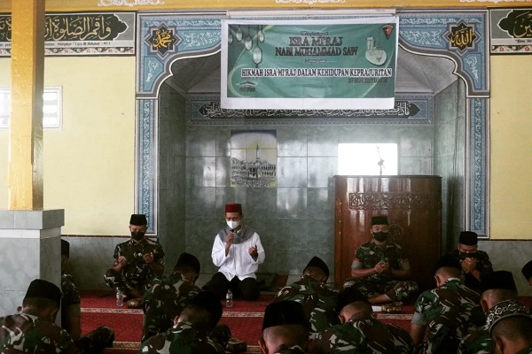 Maknai Peristiwa Isra Miraj Guna Perkuat Iman Prajurit