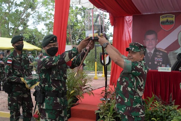 Pangdam I/BB Melepas 400 Prajurit ke Papua Barat