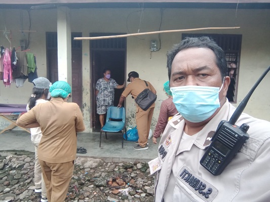 Waspadai Omicron, Bhabinkamtibmas Polsek Tuntungan dan Tiga Pilar Gencar Lakukan 3T