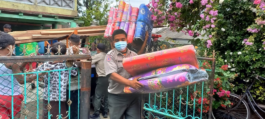 indaklanjuti Arahan Bobby Nasution, BPBD Medan Berikan Bantuan kepada Korban Kebakaran