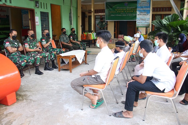 Berbagi di Bulan Suci, Pangdam Xll/Tpr Beserta Staf Berikan Bantuan ke Panti Asuhan