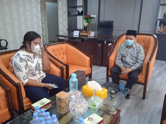 Gaji Tidak Sesuai Laporan Dana BOS, Guru Honorer Melapor ke Wakil Ketua DPRD Medan