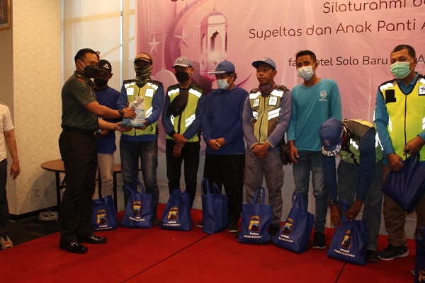 Kodim 0726/Sukoharjo Beserta Polres Gandeng Elemen Masyarakat Mengadakan Gerakan Bersama Ramadhan Peduli