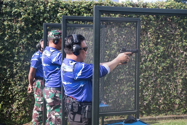 Sambut HUT TNI AU ke-76, Kapolda Sumut Hadiri Lomba Menembak Perkuat Sinergitas TNI - Polri