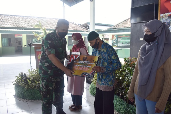 Sebanyak 20 Ribu Pedagang Menerima Bantuan Tunai Lewat Kodim Sragen