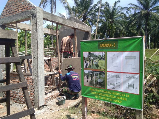 Berkat Keuletan dan Kegigihan Personel Satgas TMMD Kodim 0203/Lkt,Pembuatan 2 Poskamling Mencapai 64%