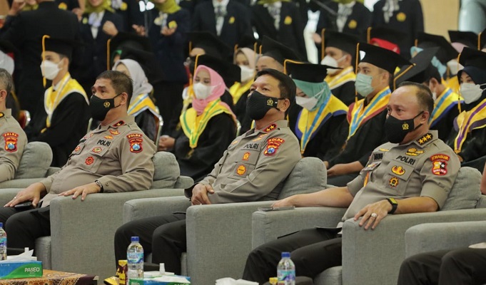 Kapolda Jatim Kawal Wakapolri Memberikan Ceramah Kebangsaan