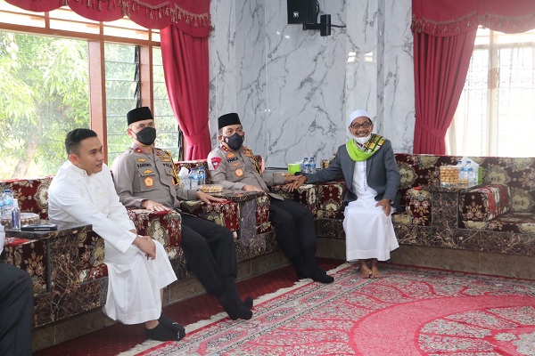 Kapolda Sumut Kunjungi Tokoh Agama Pada Perayaan Idul Fitri 1443H