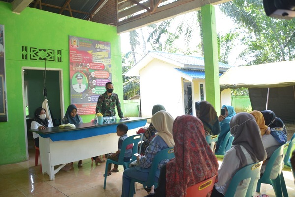 Peduli Kesehatan Balita, Satgas TMMD 113 Kodim 0203/Langkat Berikan Penyuluhan Posyandu, Posbindu PTM dan Stunting